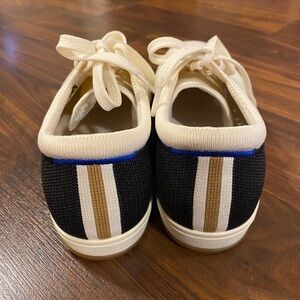 Size 9 NWOT Rothy’s